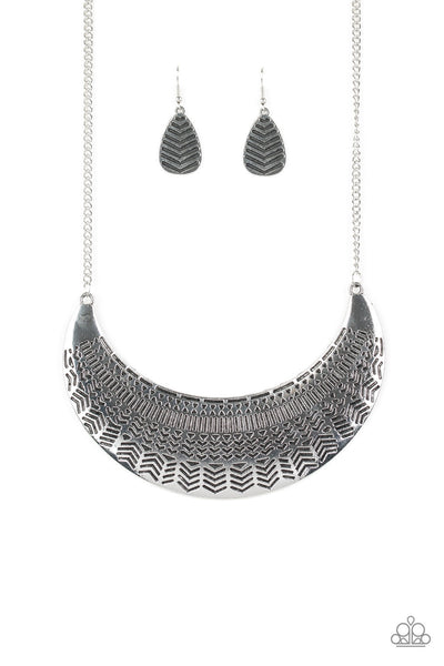 Large As Life - Silver Necklace - Paparazzi Accessories - Bling On The Jewels By Alyssa and Victoria